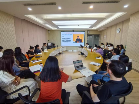 进化发育党支部召开支部党员大会暨“弘扬科学家精神，树立和践行正确政绩观”主题党日活动